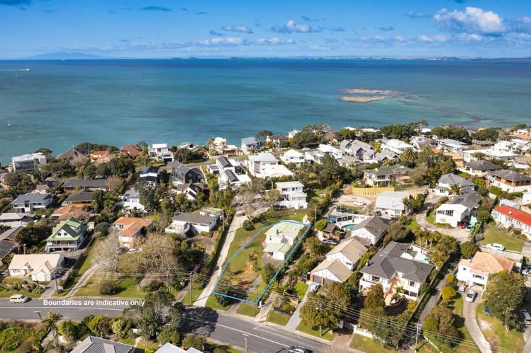 883 Beach Road Waiake_13