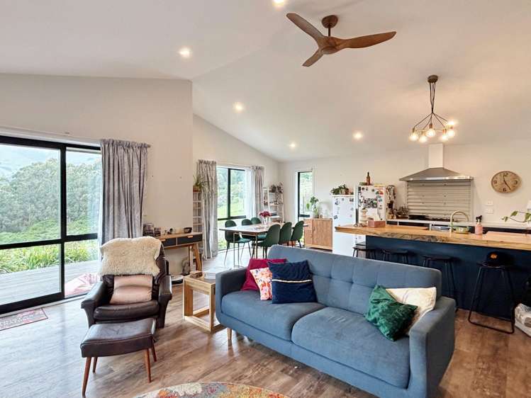 19 Totara Dr Duvauchelle_8