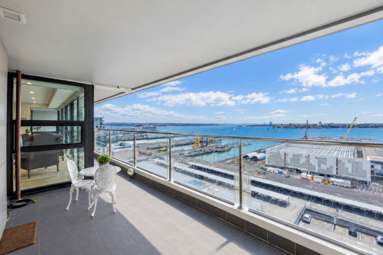 1502/18 Beach Road_4