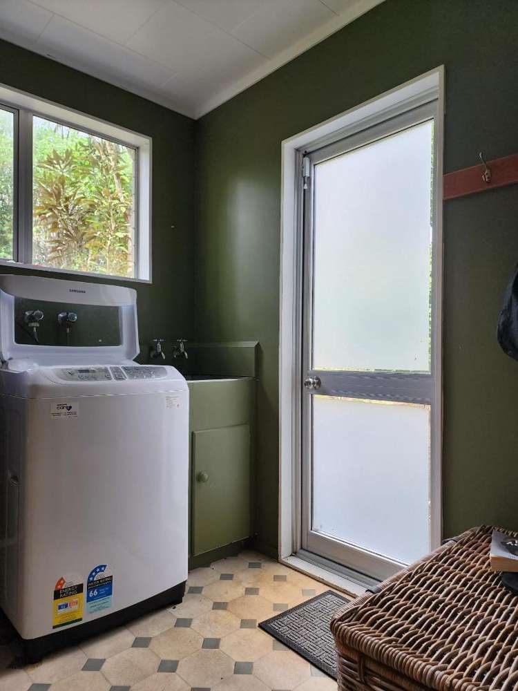 1138 South Road Oakura_9