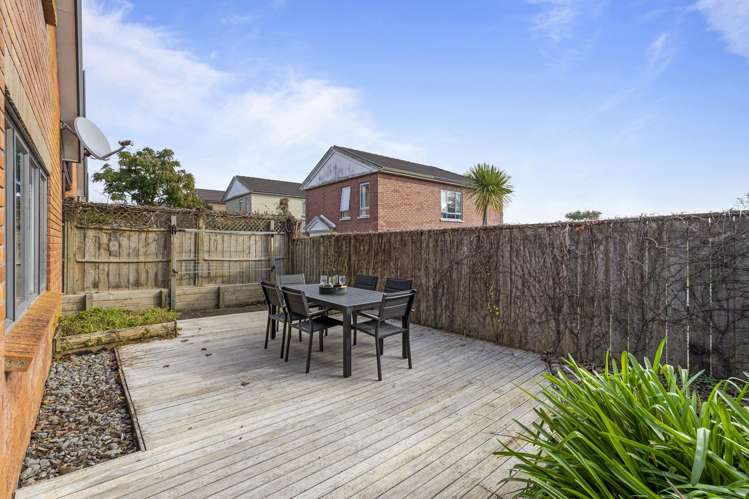 Unit 17/37 Fields Parade Oteha Valley_10