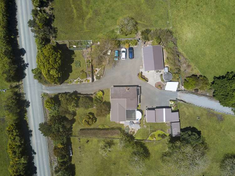 15 Pairatahi Road Kaingaroa_16