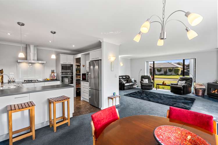 79 Heathridge Place Lincoln_6