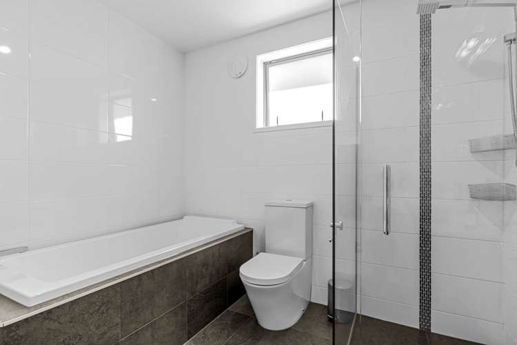 7/8 Wilk Lane Browns Bay_21
