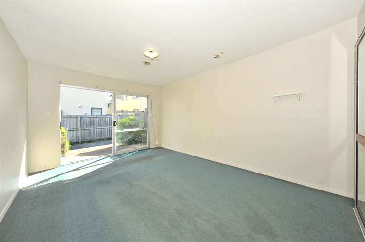 2/563 Cashel Street Linwood_4