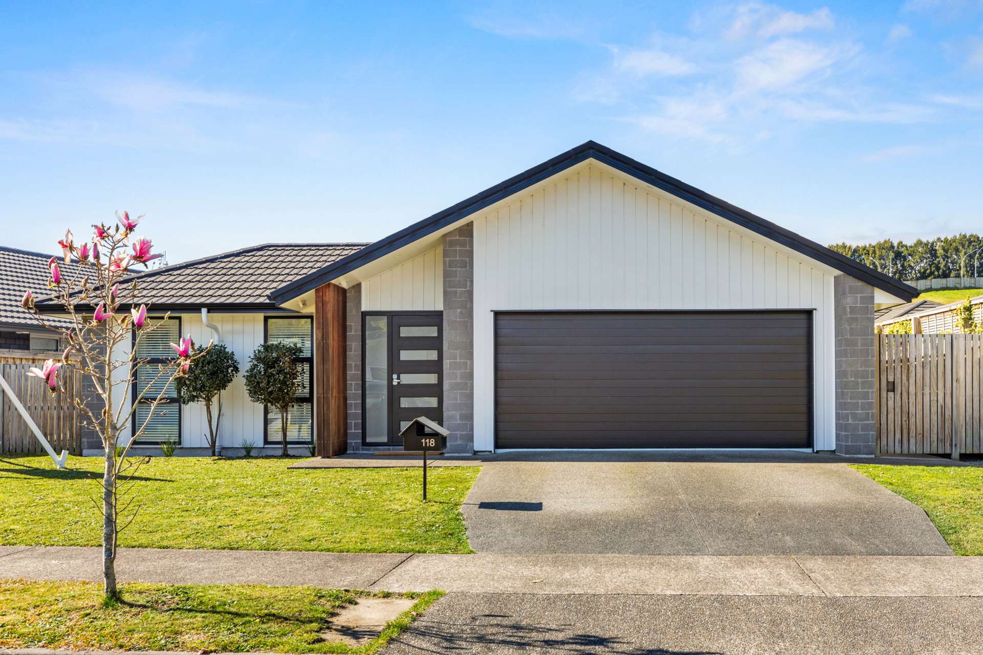 118 Whakaturou Crescent Pyes Pa_0