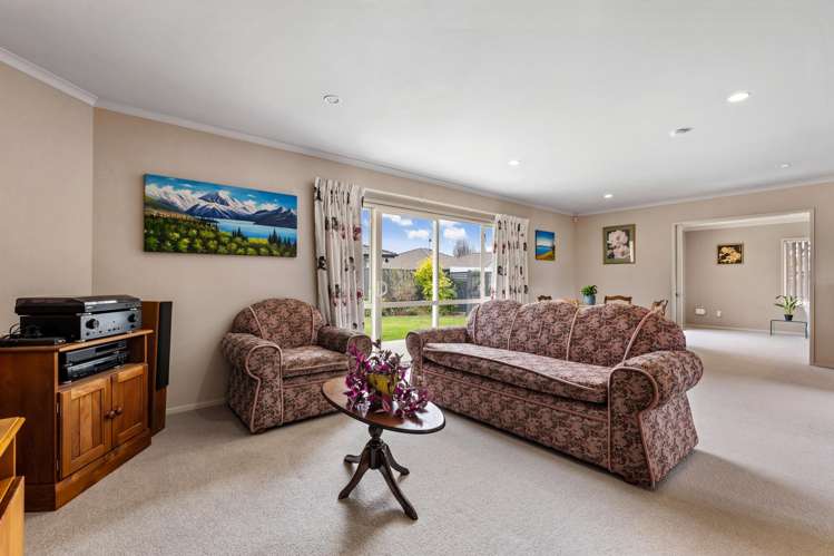8 Cape Place Poraiti_7
