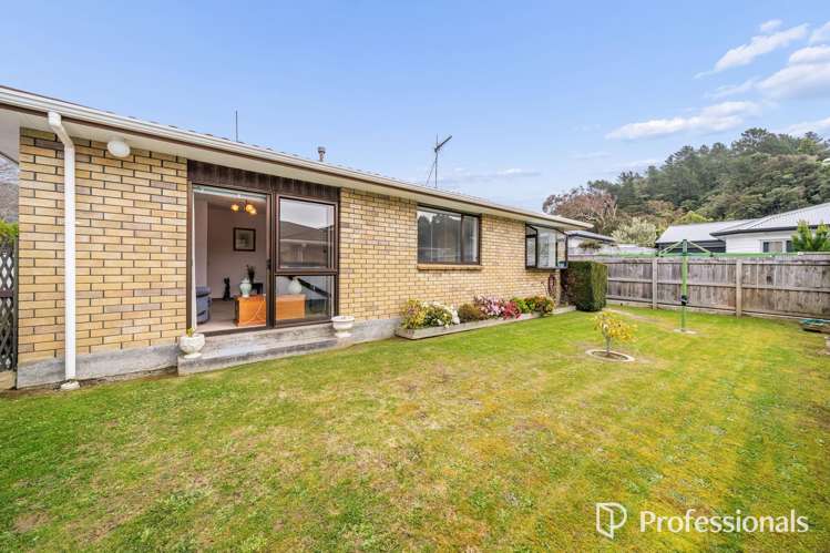 12A Korau Grove Stokes Valley_18