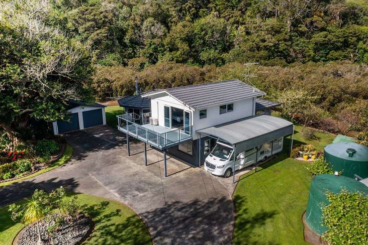 How far does your money really go in NZ’s housing market? Opes Partners economist Ed McKnight takes a journey from a <img0K leasehold studio to a <img0m mansion. Video / OneRoof