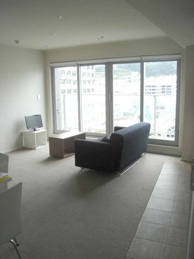 614/72-82 Taranaki Street 2185_2