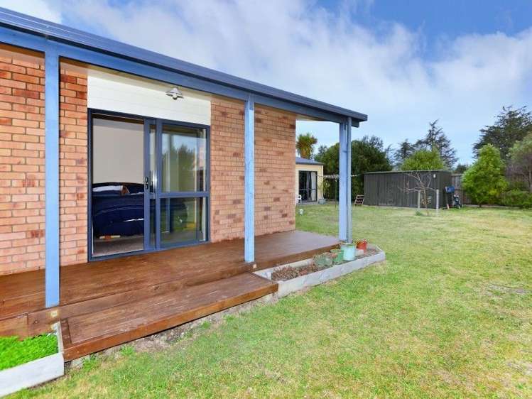 33 North Terrace Darfield_11