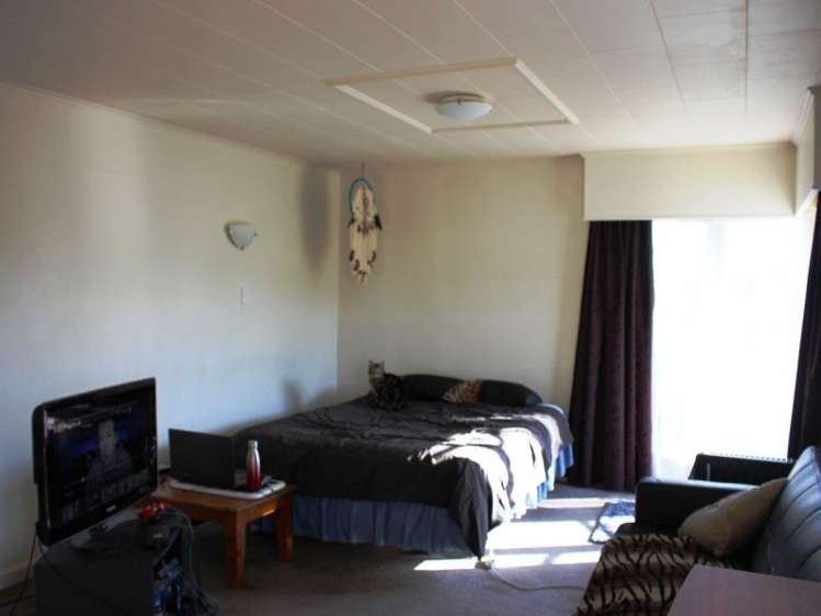 2 Leven Street Marchwiel_12