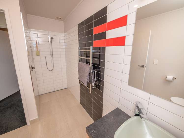 37 Dudley Crescent Cable Bay_21