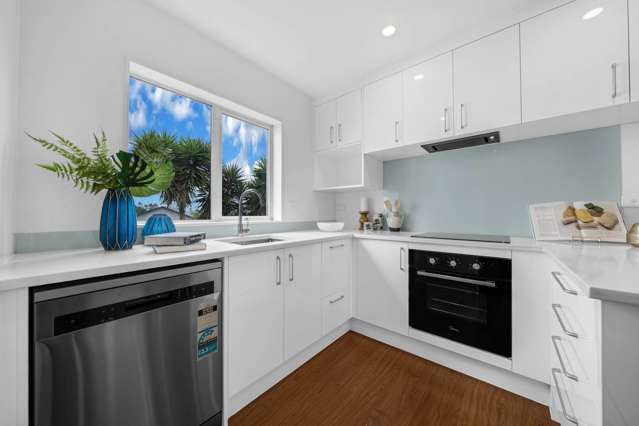 13A Gosford Drive Botany Downs_3