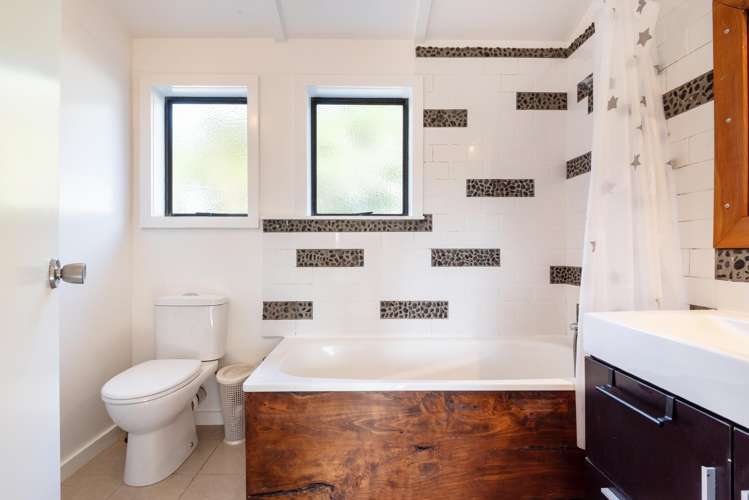 1/70 Stredwick Drive Torbay_12