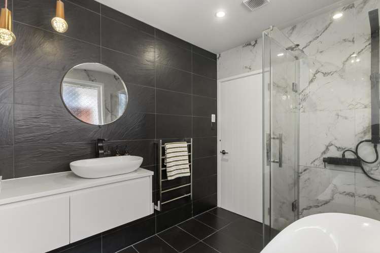 200 Godley Road Titirangi_15