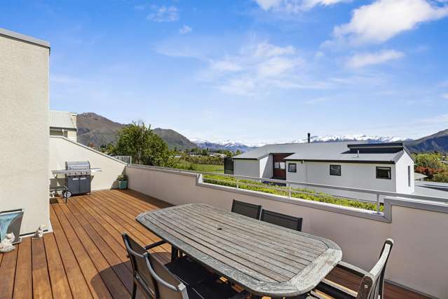 104 Kings Drive Wanaka_2