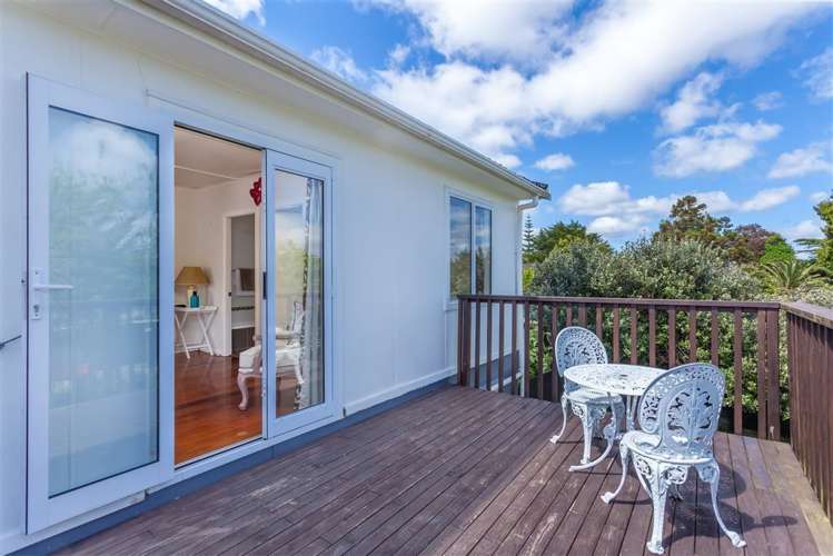 152 Edmonton Road Te Atatu South_9