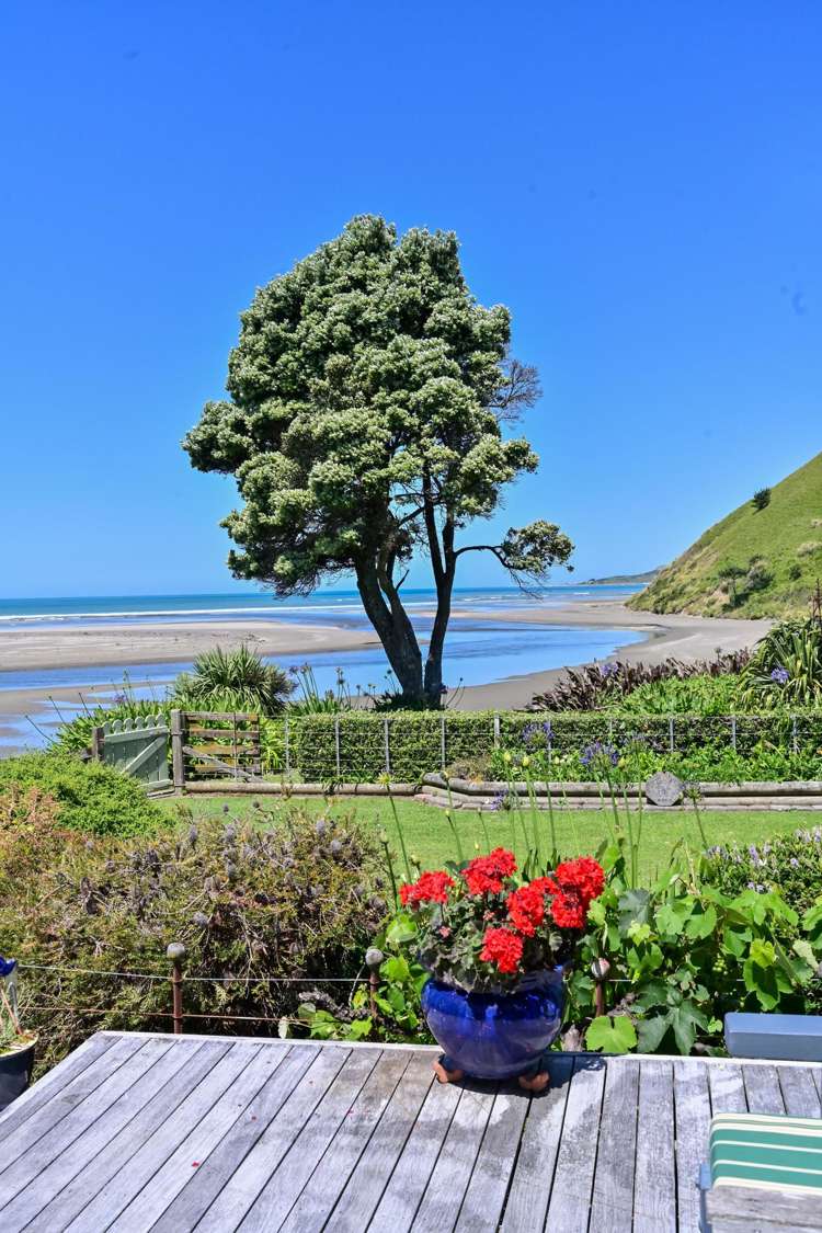 7 Oraka Road Māhia_30