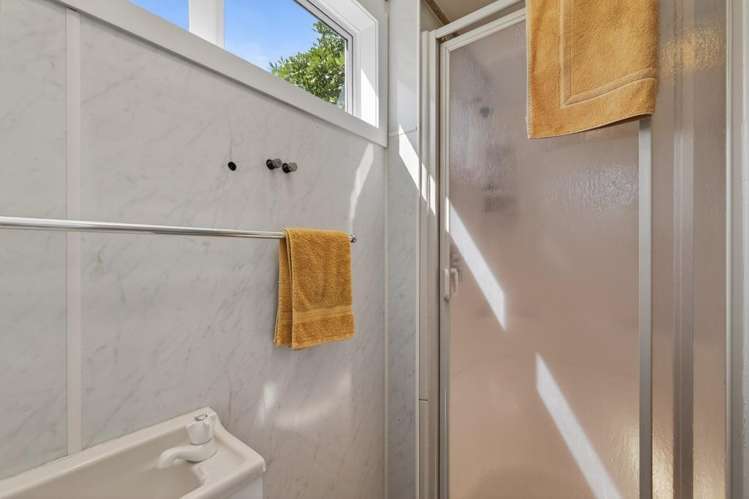 5 Cornwall Place Tata Beach_17