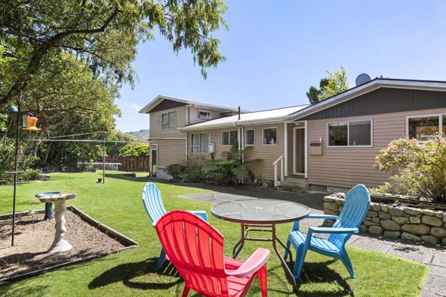 8 Radiata Grove Brown Owl_1