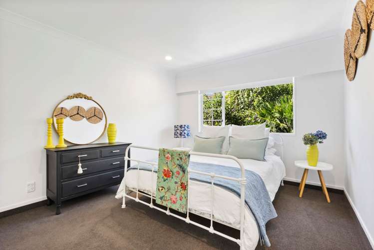 67 Esther Place Red Beach_15