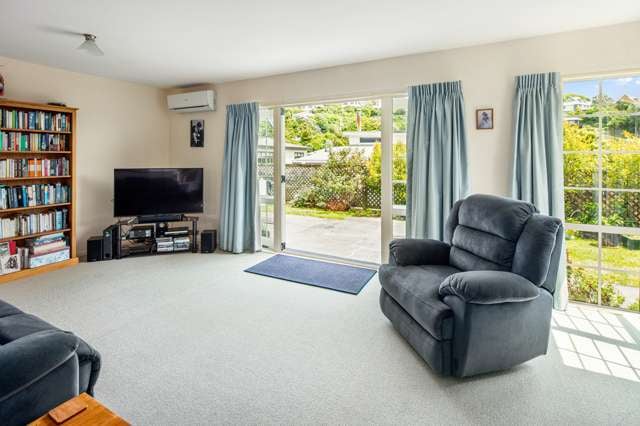 4/5 Hawtrey Terrace Johnsonville_2