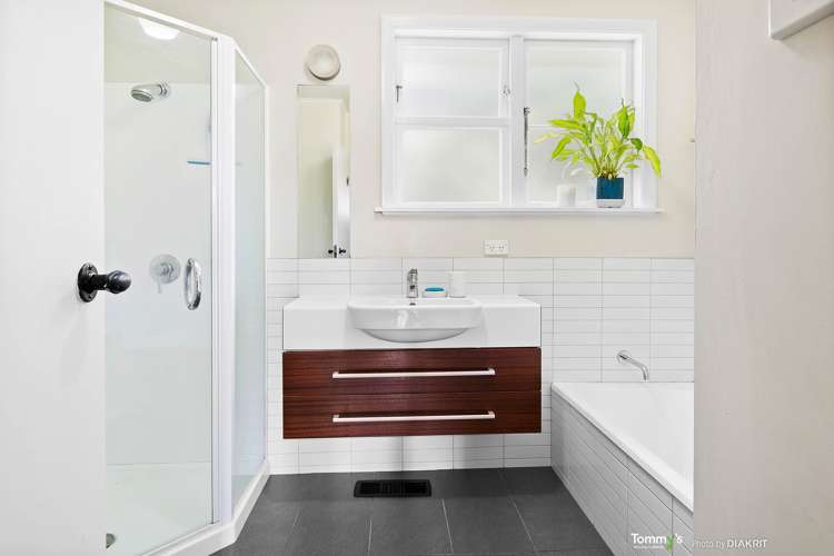 49 Tukanae Street Strathmore Park_9