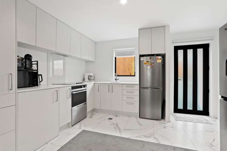 3/6 Saint Leonards Road Kelston_4