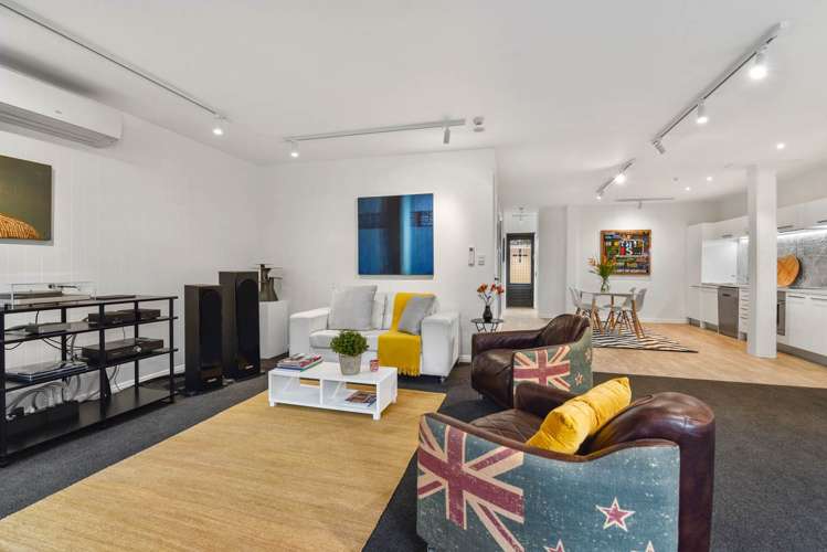 2/25a Lake Road Devonport_32