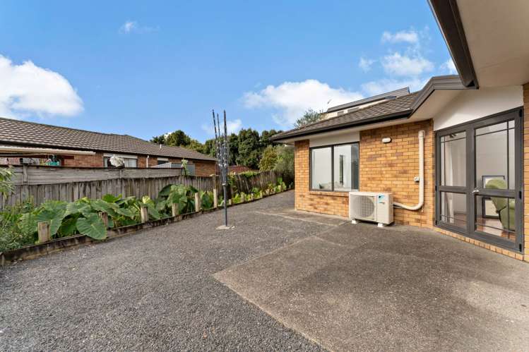 9 Claywest Place Glen Eden_16