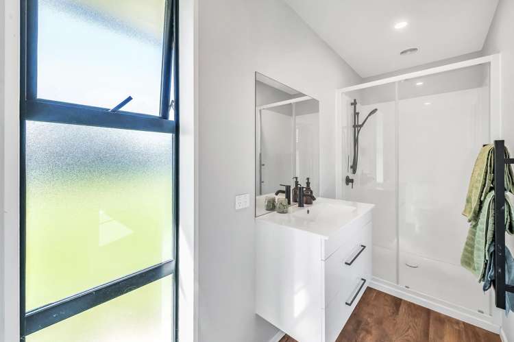 19 Stormlea Drive Southbridge_12