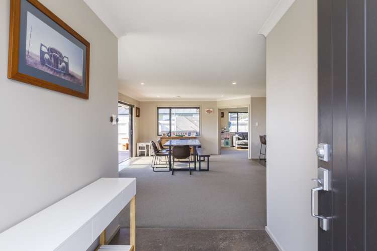 11 Mahi Grove Feilding_24