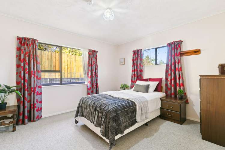 11a Roy Street Tawa_16