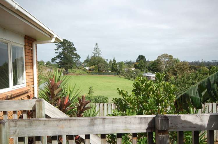 63a Clayburn Road Glen Eden_10