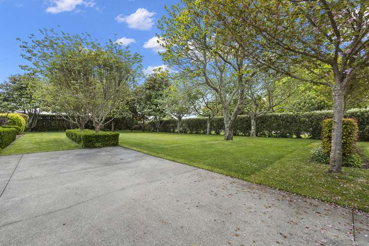 196 Athlone Drive Cambridge_23