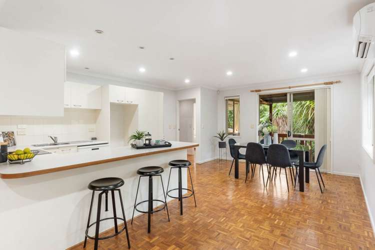21 Frenz Drive Titirangi_9