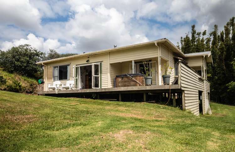 32 Toetoe Road Otaika_13