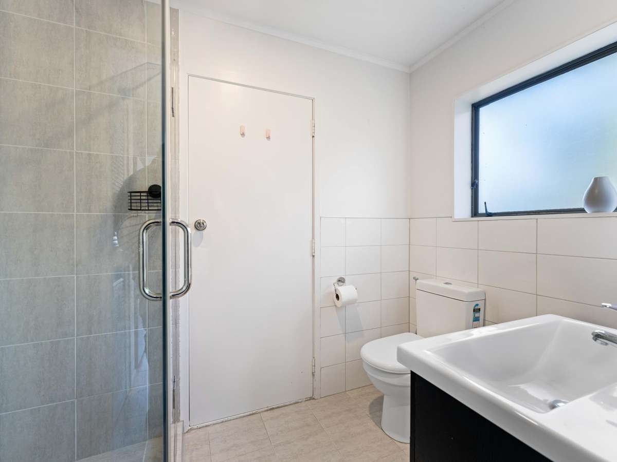 1/24 Curacao Place_4