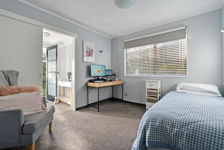 43a Thatcher Crescent Crofton Downs_7