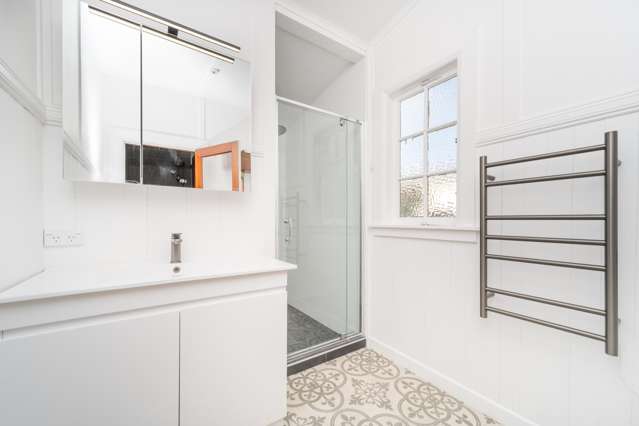 16 Ngaio Street West End_2