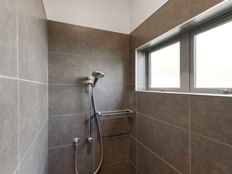 9 Kowhai Road Bluff Hill_11