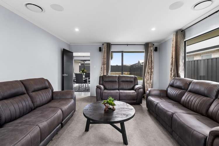 29 Hikawera Drive Frimley_16