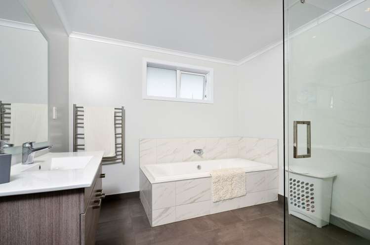 25 Larmer Drive Huapai_14