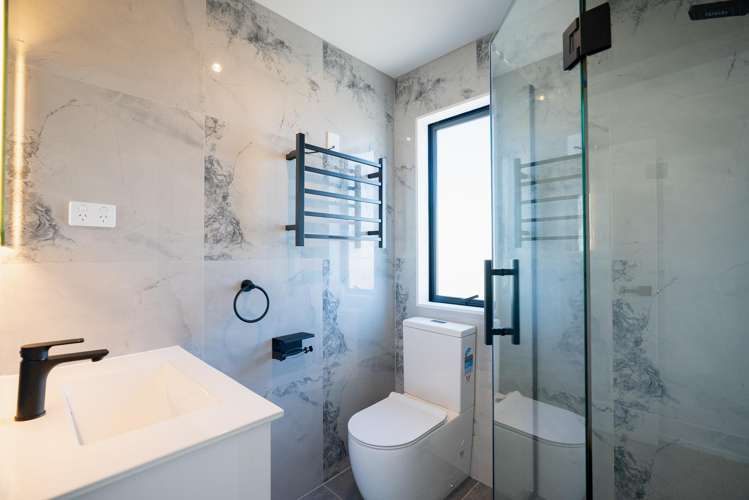 1/3153 Great North Road New Lynn_11