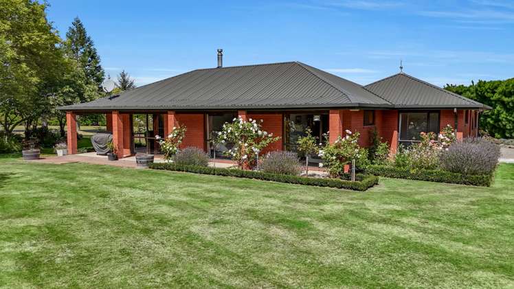 1483 Clintons Road Darfield_16