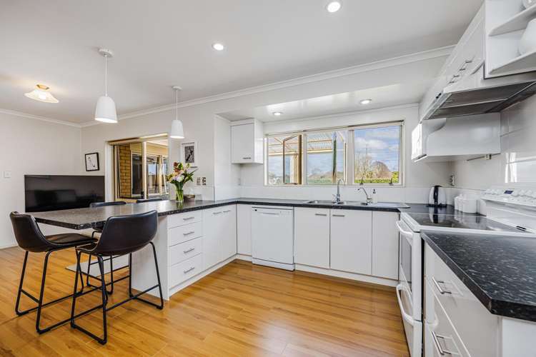 58 Rushgreen Avenue Pahurehure_12