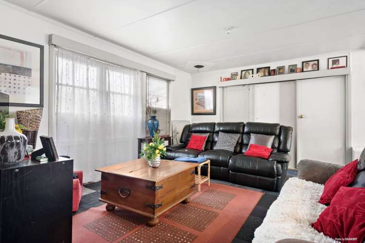 79 Fairclough Road Beach Haven_2