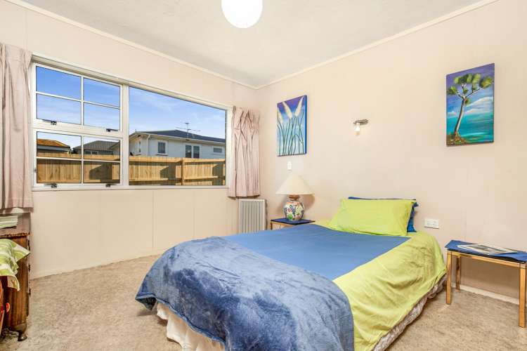 2/51 Royal View Road Te Atatu South_7