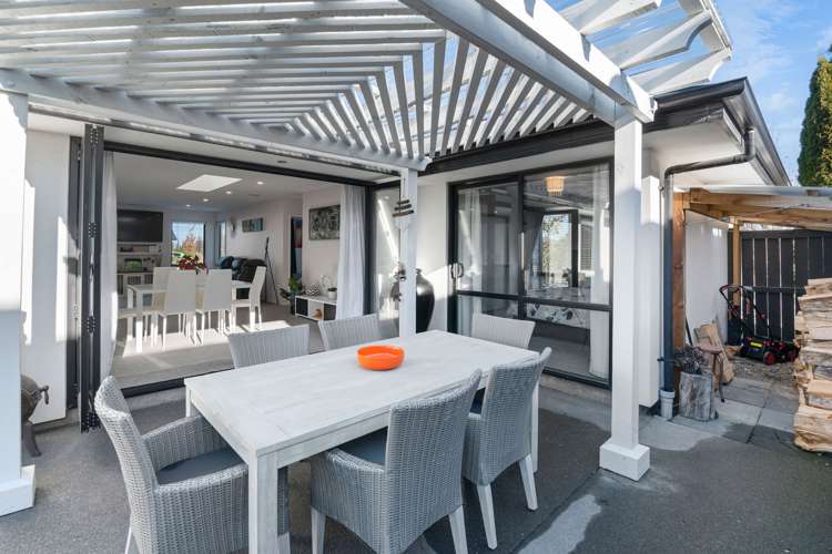 27 Faringdon Boulevard Rolleston_18